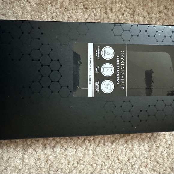 2 phone cases and 1 glass screen protector (for iPhone 12/12 pro) - Picture 8 of 10